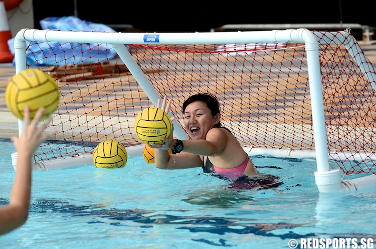 Members of the public can look forward to a game of flippa-ball, which is one of the new activities introduced at various ActiveSG Sports Centres. Flippa-ball is a modified form of water polo, meant for younger children. (Photo 1 © Matthew Lau/Red Sports)