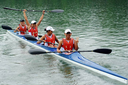 Singapore win unprecedented 9 golds at South East Asian Canoeing 