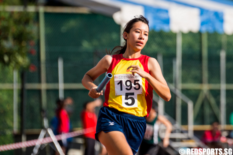 A Division girls' 4x400m relay