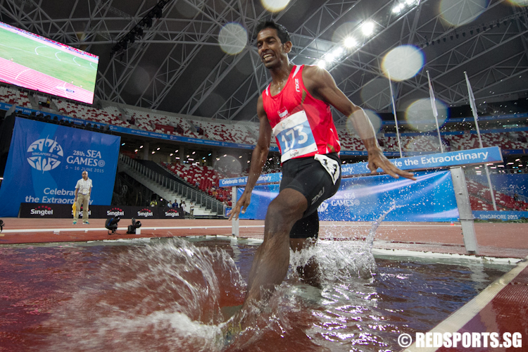 Muhammad Shah Feroz clocked a personal best of 9 minutes and 42.78 seconds to finish ninth in the Men's 3000m Steeplechase. (Photo © Lee Jian Wei/Red Sports)
