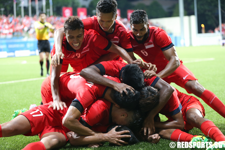 Singapore celebrated after Faris Ramli (#10) of Singapore scored the second goal of the match. (Photo © Lee Jian Wei/Red Sports)