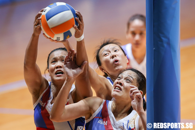 Pamela Liew (GA) of Singapore tries to steal the rebound from the Philippines defence. Singapore beat Philippines 84–12. They'll face Myanmar on 4 June, 7pm, at the OCBC Arena.