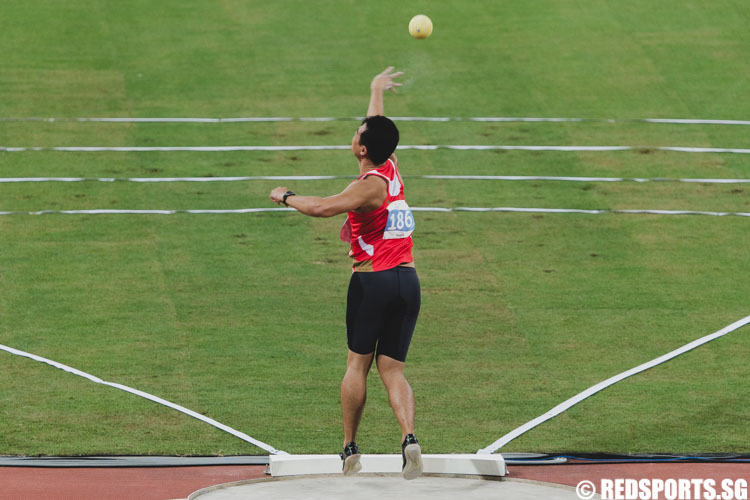 Tan Yong Sheng in action in the men's shot put final. He finished 6th and threw a personal best of 12.55m. (Photo 12 © Soh Jun Wei/Red Sports)