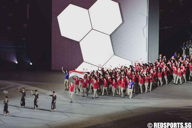 The Singapore athlete contingent marches into the National Stadium. (Photo 22 © Soh Jun Wei/Red Sports)