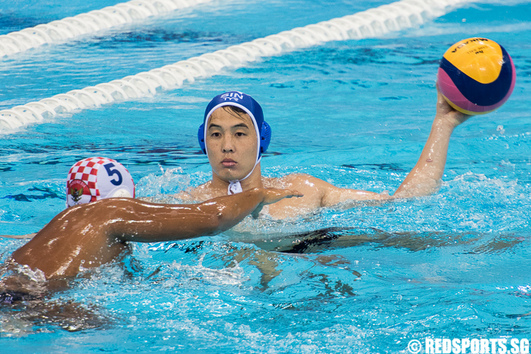Paul Tan (SIN #6) looks to pass. (Photo 13 © Matthew Lau/Red Sports)