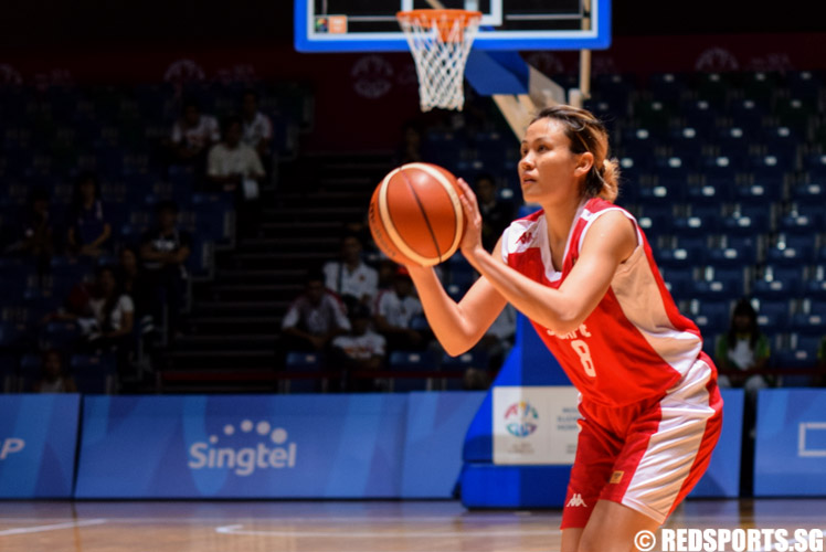 Sarah Tan (SIN #8) scored a game-high 32 points for her team. (Photo 5 © Laura Lee/Red Sports)