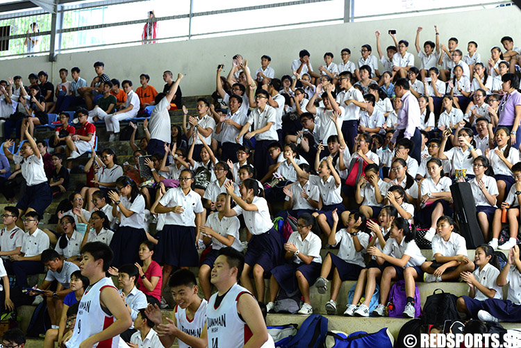 Dunman supporters in cheers after their team takes the lead. (Photo 7 © Louisa Goh/Red Sports)