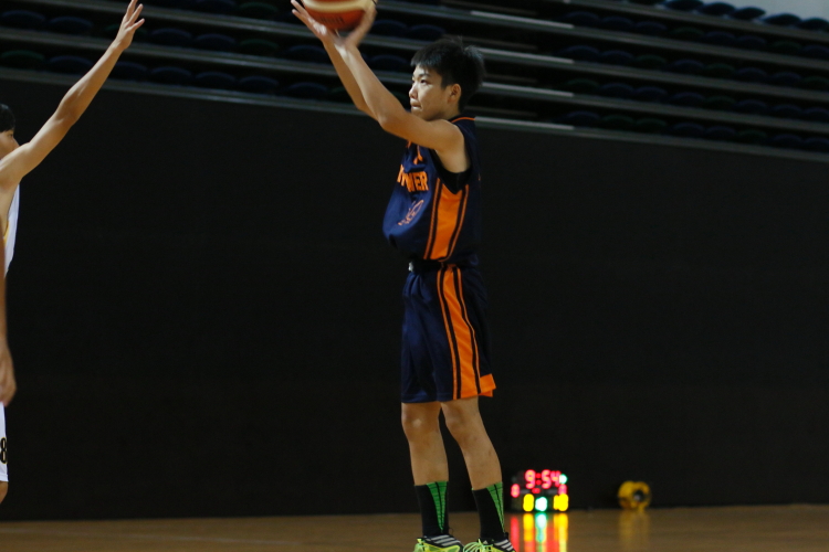Tay Zhi Wen (MFS #14) taking a 3-point shot. (Photo  © REDintern Chan Hua Zheng)