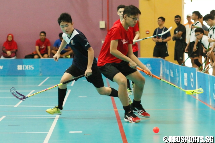 An ACS Barker attempts a move against his defender. (Photo 7 © Dylan Chua/Red Sports)