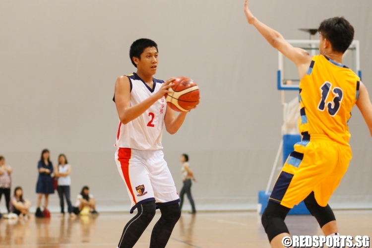 Dinesh (ACS BR #2) with possession of the ball. He bagged 11 points in the victory. (Photo 7 © Dylan Chua/Red Sports)