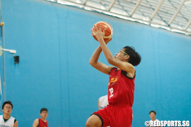 Jonathan Heng (NJC #72) lays-up on the break. (Photo 9 © Dylan Chua/Red Sports)
