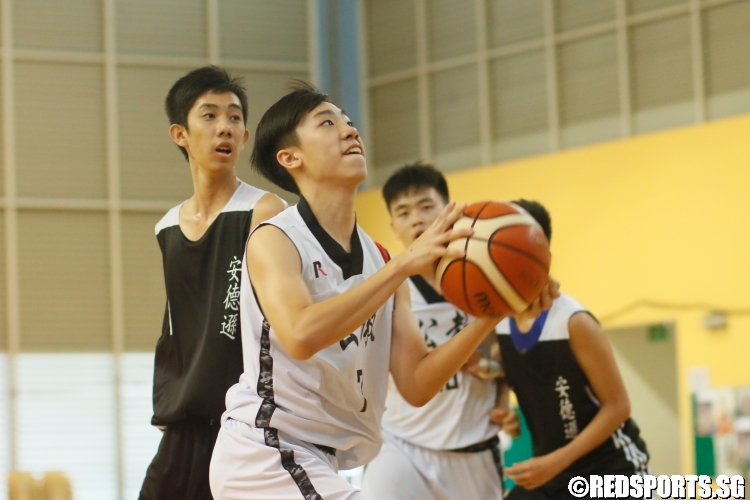Joshua Lim (CHS #7) takes aim at the basket. (Photo 6 © Dylan Chua/Red Sports)