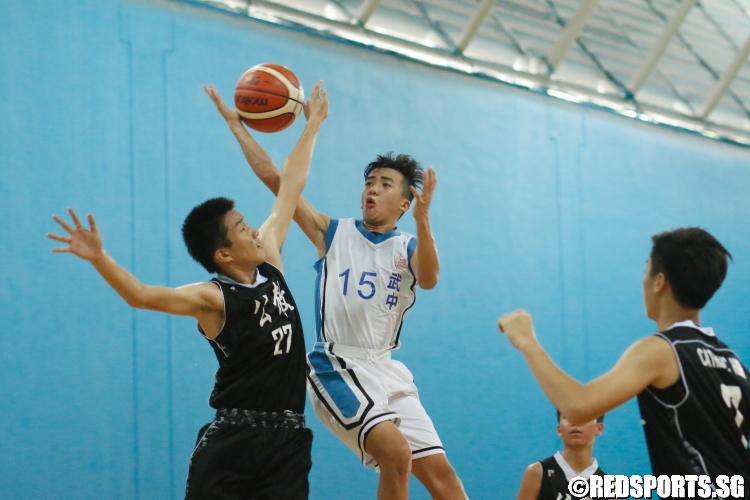 Valiant (#15) rises the for the lay-up. (Photo 11 © Dylan Chua/Red Sports)