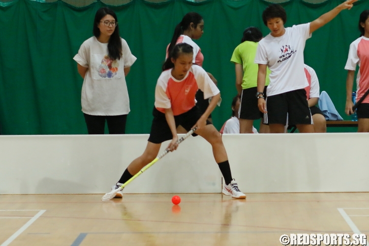 A SGS player passing the ball upcourt. (Photo  © REDintern Chan Hua Zheng)