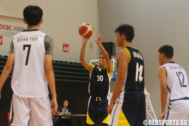 Guangyang's #30 attemts a free throw. He scored 14 points in the victory. (Photo  © REDintern Chan Hua Zheng)