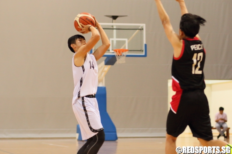 Wong Wei Hong (YYS #14) firing a 3-pointer. (Photo  © Chan Hua Zheng/Red Sports)