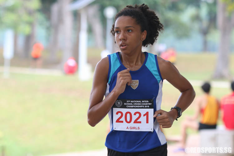 Mariana Ramos Branicio (#2021) of CJC finished sixth with a timing of 15:37.53.(Photo © Chua Kai Yun/Red Sports)