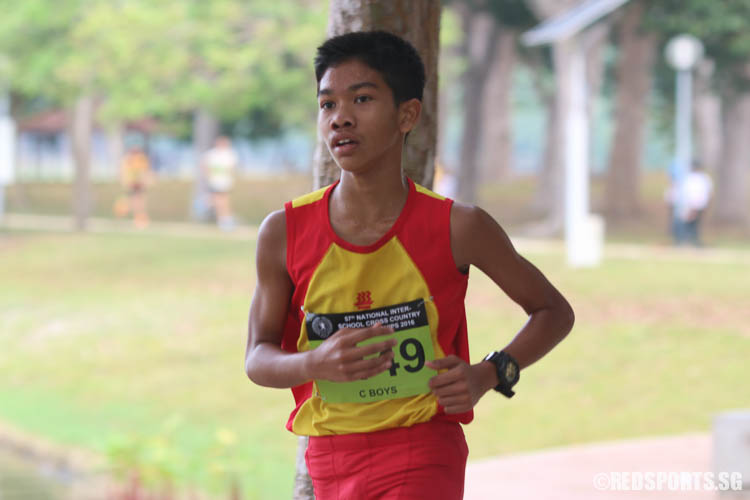 Joshua Rajendran (#5149) of HCI finished sixth with a timing of 13:46.05. (Photo © Chua Kai Yun/Red Sports)