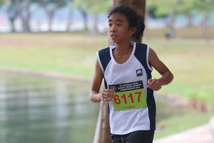 Kacy Tan (#6117) of Guangyang Secondary finished second with a timing of 15:41.63. (Photo © Chua Kai Yun/Red Sports)