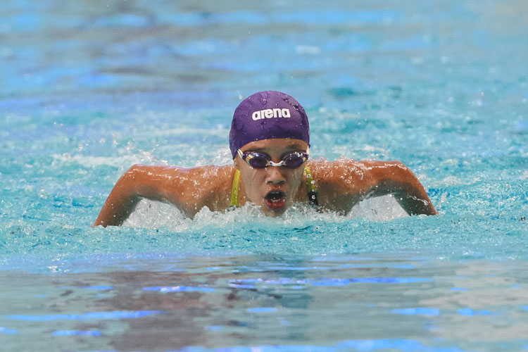 Yeo Chiok Sze swims in the girls' 11-12 year old 200m butterfly. She finished third with a timing of 2:48.89. (Photo © Soh Jun Wei/Red Sports)
