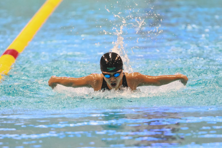 Claresa Liau in action during the Girls 11-12 Year Olds 400m individual medley at the 47th Singapore National Age Group Swimming Championships. She finished first in the 12 year olds group with a timing of 5:33.62. (Photo 5 © Soh Jun Wei/Red Sports)