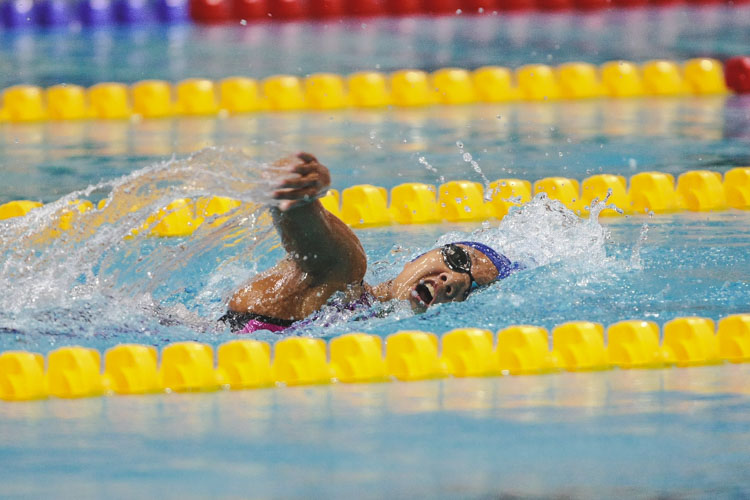 Ashley Lim in action during the Girls 11-12 Year Olds 400m individual medley at the 47th Singapore National Age Group Swimming Championships. (Photo 4 © Soh Jun Wei/Red Sports)