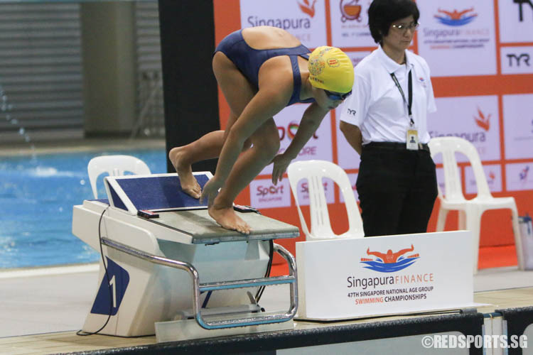Athena Shannessa L Chang starting off strong during the 100m freestyle event. She finished second among the 10 year olds with a timing of 1:12.15. (Photo 16 © Chua Kai Yun/Red Sports)