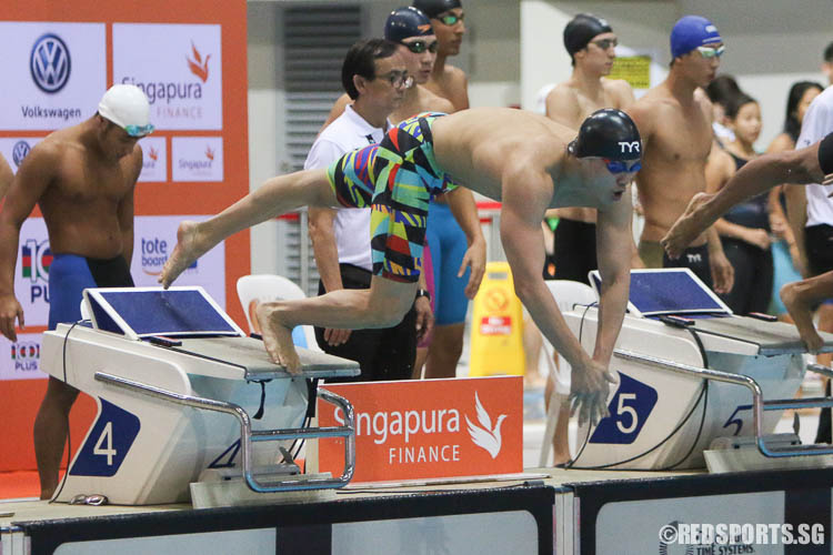Darren Lim from Team Singapore starting off the 400m freestyle relay. The team finished first with a timing of 3:28.55. (Photo © Chua Kai Yun/Red Sports)