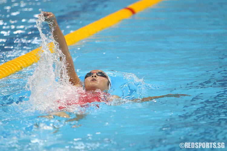 Syndey Chun swimming her backstroke leg during the 400m IM event.(Photo © Chua Kai Yun/Red Sports)