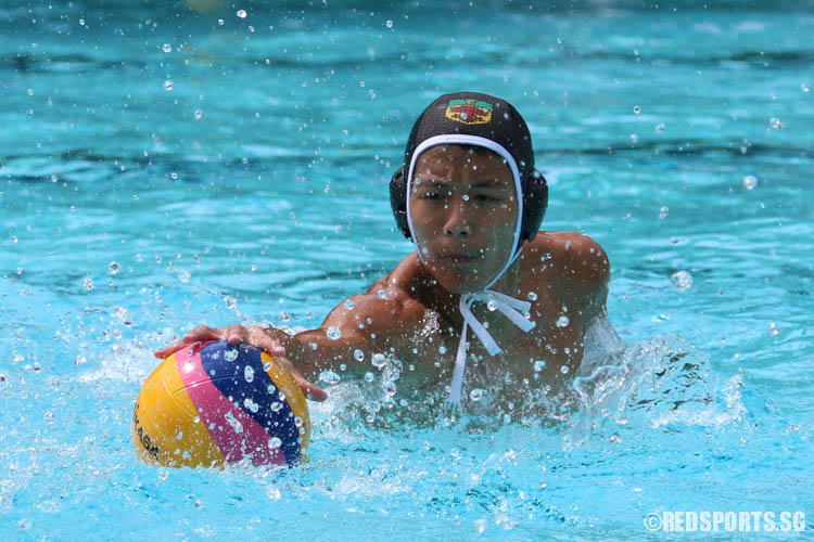 Jeriel Koh (RI #2) gains possession of the ball. (Photo 11 © Chua Kai Yun/Red Sports)