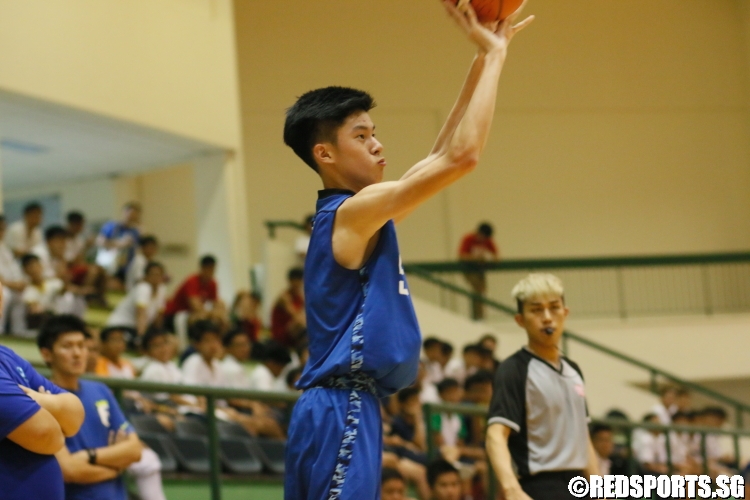 Kenneth Tan (Yuying #5) fires a three. (Photo  © Chan Hua Zheng/Red Sports)