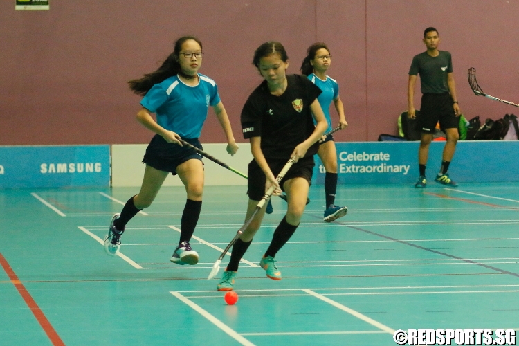 A Pei Hwa players advances the ball. (Photo 2 © Dylan Chua/Red Sports)