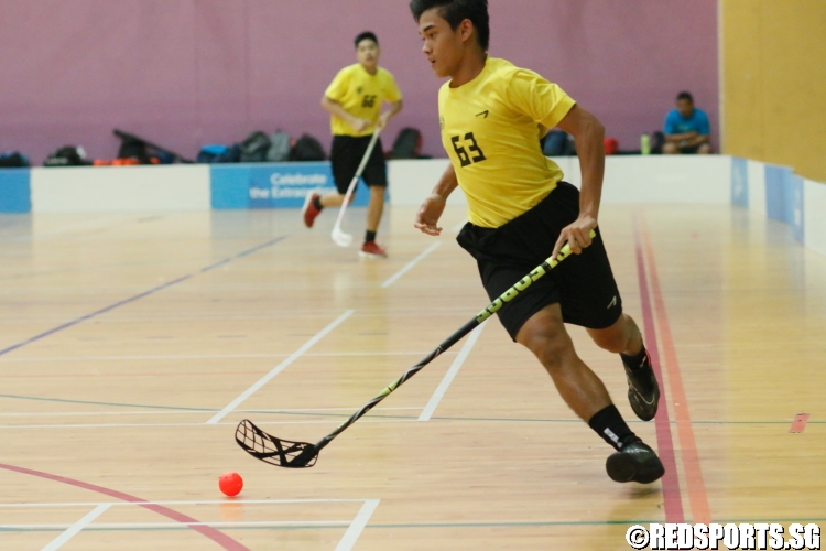 Muhd Ihsan (Victoria #63)  looks to attack as he pushes the ball upcourt. He had a game-high 2 goals in the win. (Photo  © Chan Hua Zheng/Red Sports)