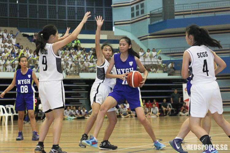 Han Xing Yue (NYGH #11) breaks away from her markers (Photo © Ryan Lim/Red Sports)