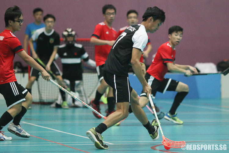 Foo Jun Wei (RI #17) attempts a shot. (Photo © Chua Kai Yun/Red Sports)