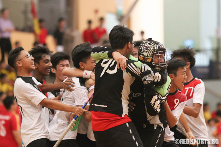 East View Secondary celebrates their victory at the National B Div Floorball Semi-Final after winning with a score of 5-3. (Photo © Chua Kai Yun/Red Sports)