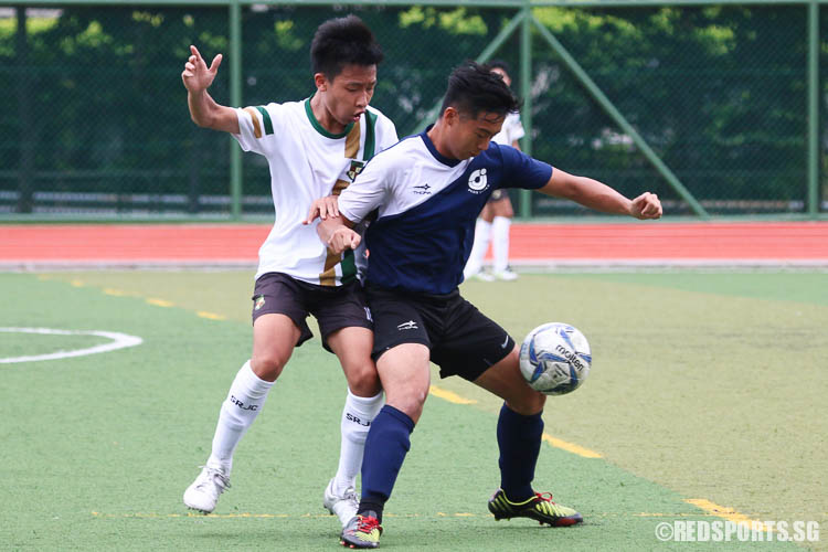 Sky Soh (JJC #2) controls the ball against Serangoon Junior College. (Photo © Chua Kai Yun/Red Sports)