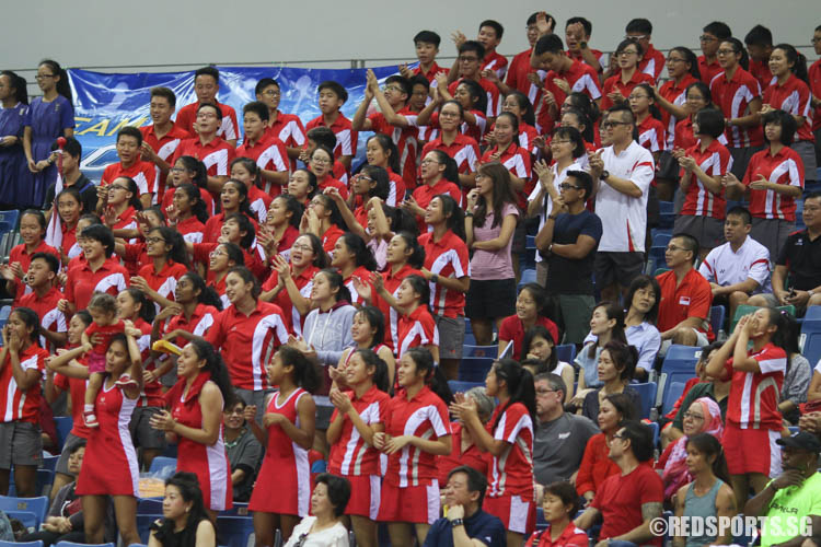 Students from Singapore Sports School cheering. (Photo © Chua Kai Yun/Red Sports)