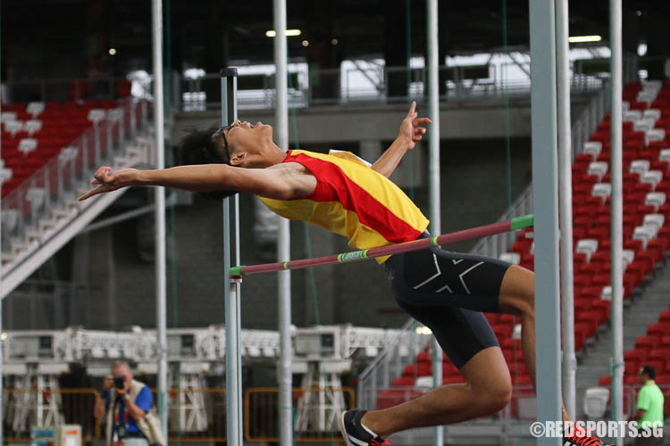 David Chung (#246) of HCI takes home bronze with 1.95m. (Photo © Chua Kai Yun/Red Sports)