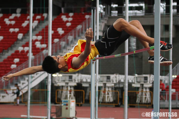 Ong Sim Hao (#263) of HCI won gold with 2.03m. (Photo © Chua Kai Yun/Red Sports)