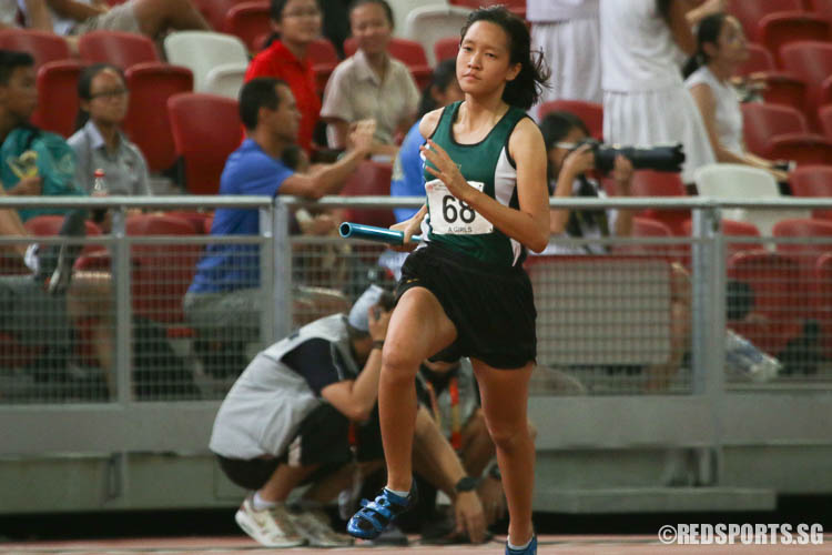 Alysee Goh (#68) starting the second leg of the 4x400m relay. (Photo © Chua Kai Yun/Red Sports)
