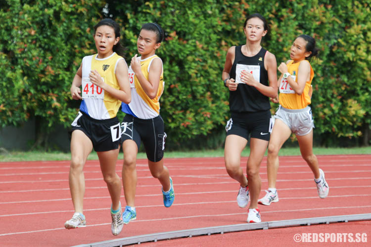 Arissa Rashid (#410) and Ruth Kang (#425) of Nanyang Girls' in action. Rashid finished fifth while Kang came in seventh. (Photo © Chua Kai Yun/Red Sports)