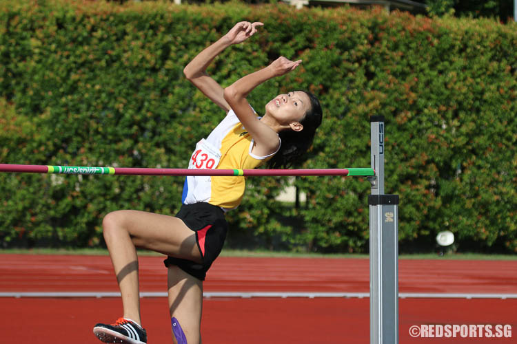 Tham Mei Shuen (#439) of Nanyang Girls' on her way to finishing fifth. (Photo © Chua Kai Yun/Red Sports)