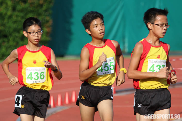 Athletes from Hwa Chong Institution completing the last lap of their 1500m walk event. Brandon Loh (#437, right) emerged first in this event, while Zeen Chia (#455) and Timothy Lim (#436) finished 2nd and 3rd respectively. (Photo © Chua Kai Yun/Red Sports)