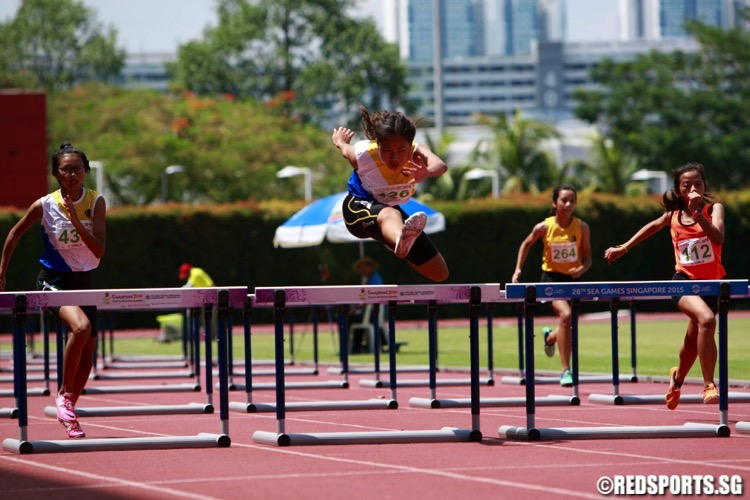 c div girls 80m hurdles