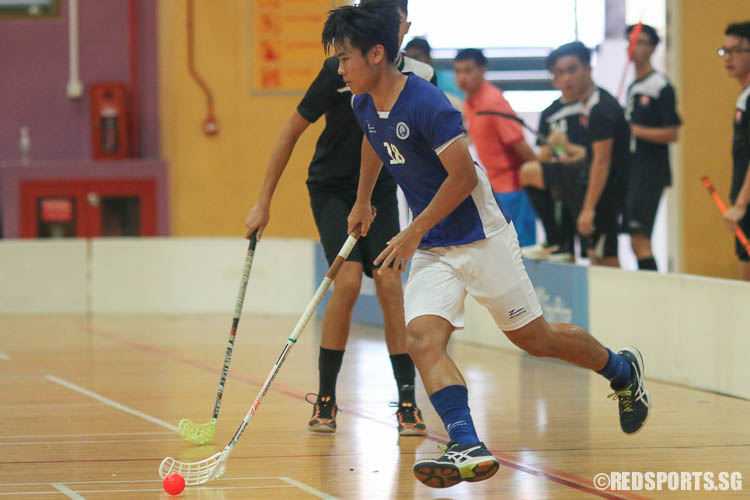 Jeremy Chia (MJC #18) controls the ball against NYJC.  (Photo © Chua Kai Yun/Red Sports)