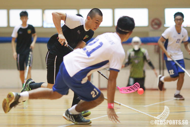 Silas Choe (RI #11) catching a pass. (Photo © Chua Kai Yun/Red Sports)