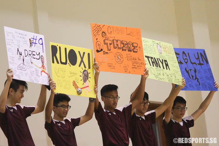 VJC Floorball Boys supporting the girls team. (Photo © Chua Kai Yun/Red Sports)