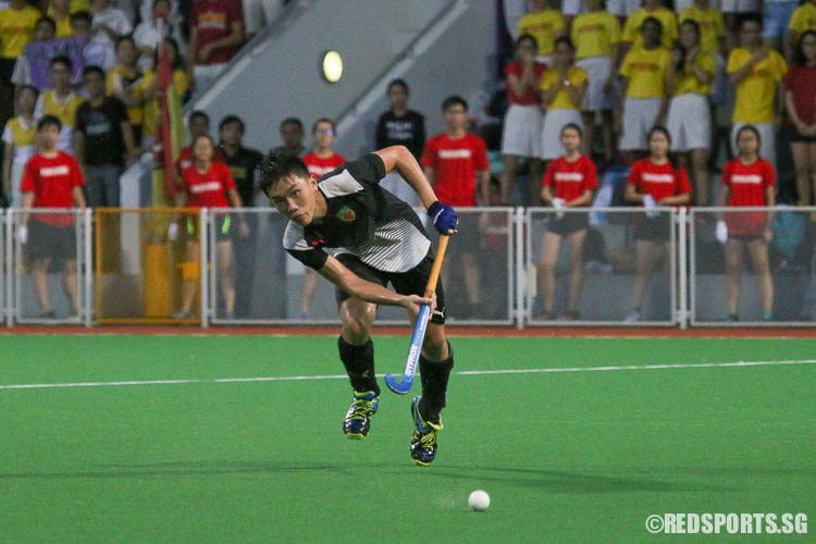 Jeremy Yeh (#23) of RI firing a pass. (Photo © Chua Kai Yun/Red Sports)