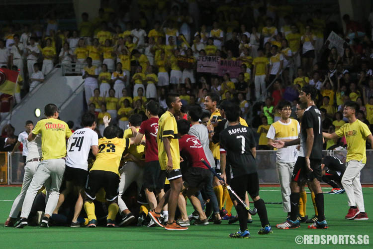 VJC supporters celebrating with the players after the final whistle. (Photo © Chua Kai Yun/Red Sports)